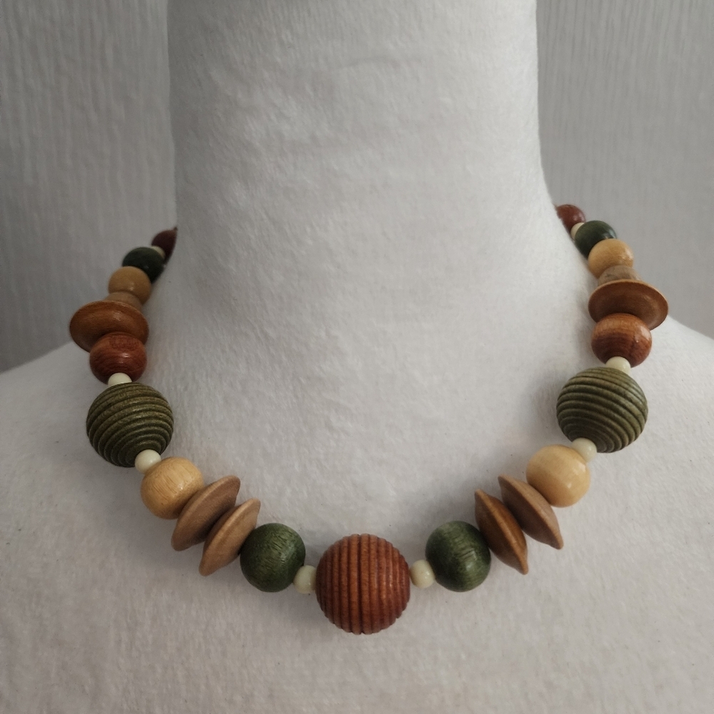 Wooden Beaded Necklace Earth Tones